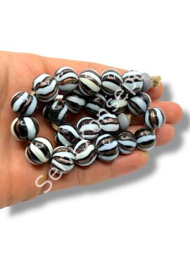 El Yapımı Siyah Beyaz Sim İşlemeli Parlak Yuvarlak Dizi Cam Boncuk 14x13 mm