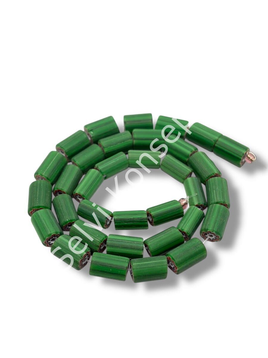 Özel Kesim Afrika Silindir Boru Mat Cam Boncuk Dizi Zümrüt Yeşili