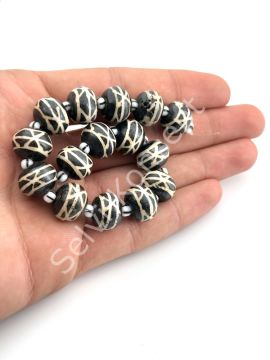 Etnik Desenli Dizi Sedef Boncuk 13x10 mm