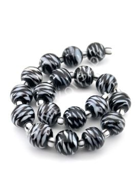 Siyah Üzeri Beyaz Desenli Yuvarlak Dizi Cam Boncuk