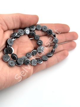 Siyah Beyaz Spiral Desenli Yassı Dizi Cam Boncuk 10 mm