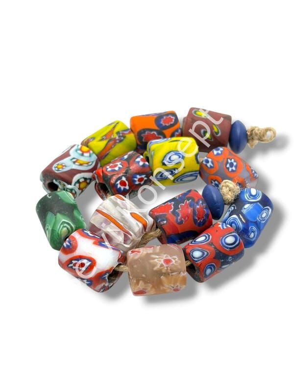 Gana-Krobo Cam Boncuk Karışık Renkli Dizi 12x16 mm