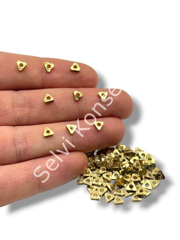 Saf Pirinç Üçgen Rondela Boncuk 4x1.5 mm 10 Gr