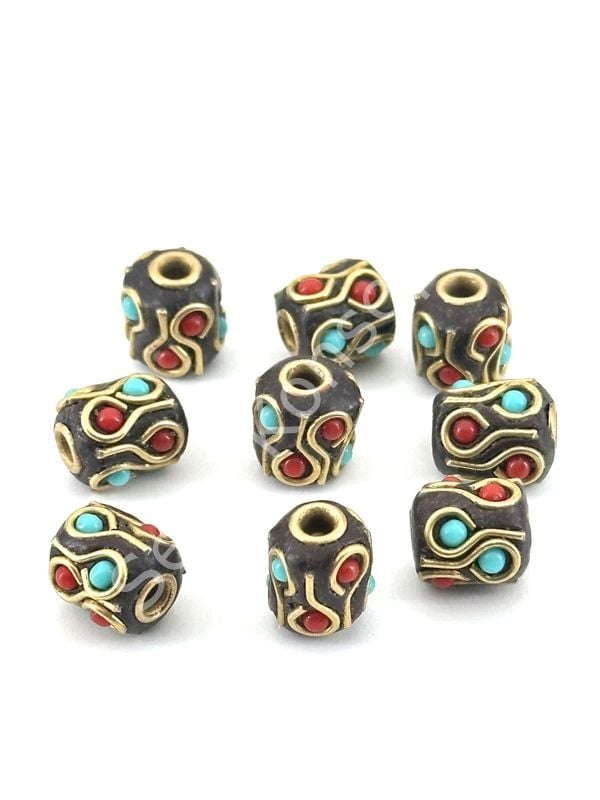 Pirinç İşlemeli Nepal Boncuk Silindir Turkuaz-Mercan Taş Kakmalı 7x9 mm