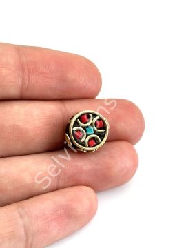 Pirinç İşlemeli Nepal Boncuk Yassı Turkuaz-Mercan Taş Kakmalı 12x13 mm