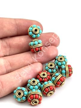 Pirinç İşlemeli Nepal Boncuk Silindir Turkuaz-Mercan Taş Kakmalı 12x10 mm