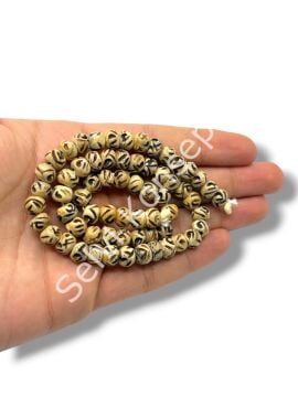 El Yapımı Etnik Desenli Yiv İşlemeli Küre Dizi Tibet Boncuk Krem 7,5x5,5 mm