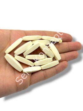 El Yapımı Yassı Mekik Kesim Dizi Tibet Boncuk Krem 7-8x28 mm