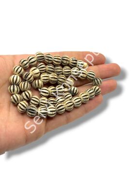 El Yapımı Etnik Desenli Yiv İşlemeli Küre Dizi Tibet Boncuk Krem 10x8 mm