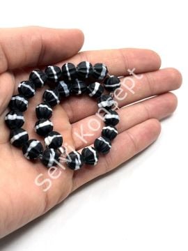 El Yapımı Siyah Beyaz Çizgili Çiçek Mat Dizi Cam Boncuk 9 mm