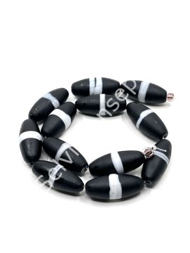 El Yapımı Siyah Beyaz Çizgili Oval Mat Dizi Cam Boncuk 10x24 mm