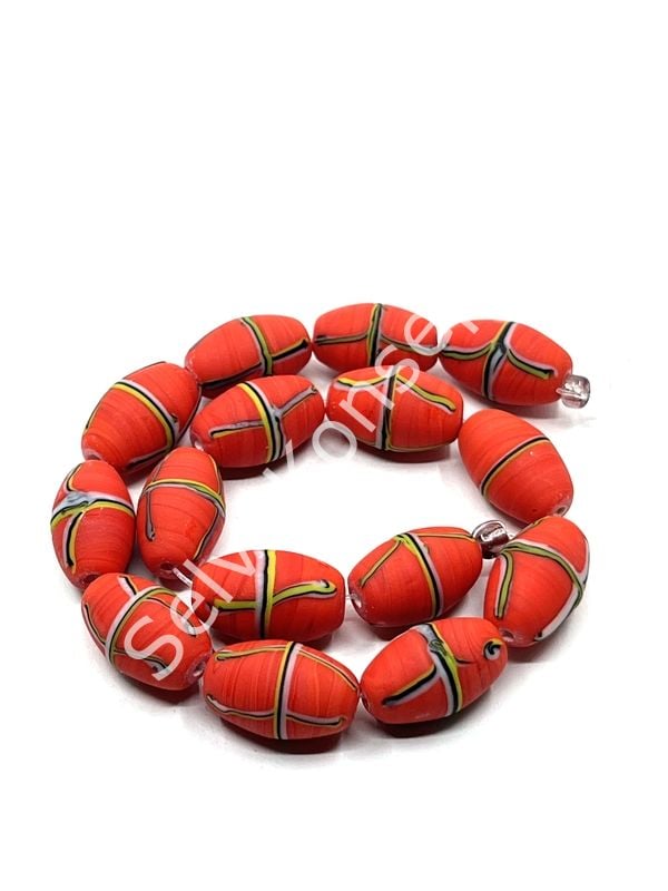 El Yapımı Geri Dönüştürülmüş Ritmik Çizgili Mat Oval Cam Boncuk Kırmızı 10x16 mm