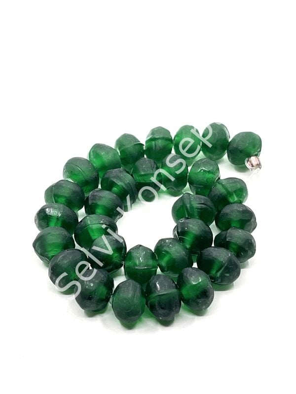 Buzlu Afrika Geri Dönüştürülmüş Dizi Cam Boncuk Zümrüt Yeşili 11x8 mm