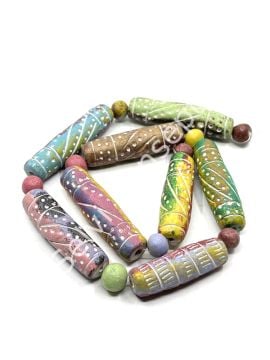 El Yapımı Desenli Pişmiş Silindir Toprak Boncuk Karışık Renkli Dizi 12x37-47 mm