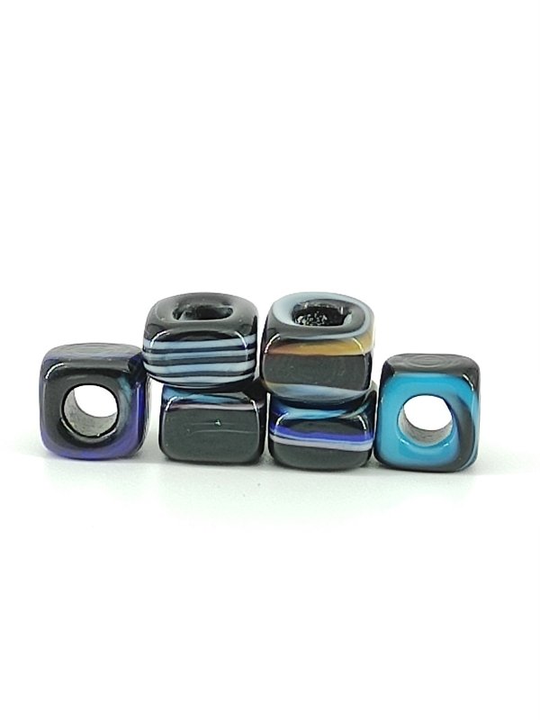 El Yapımı Siyah Renkli Ebruli Murano Kare Boncuk