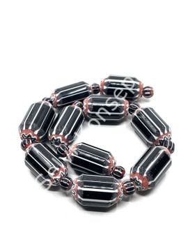 El Yapımı Afrika Chevron Dizi Cam Boncuk Siyah-Beyaz 14x24 mm