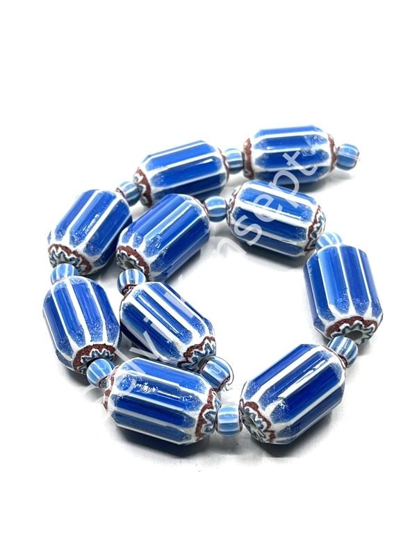 El Yapımı Afrika Chevron Dizi Cam Boncuk Mavi-Beyaz 16x24 mm