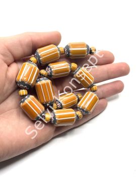 El Yapımı Afrika Chevron Dizi Cam Boncuk Hardal-Beyaz 16x24 mm