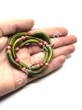 El Yapımı Eğri Afrika Chevron Dizi Cam Boncuk Yosun Yeşili 6x30 mm