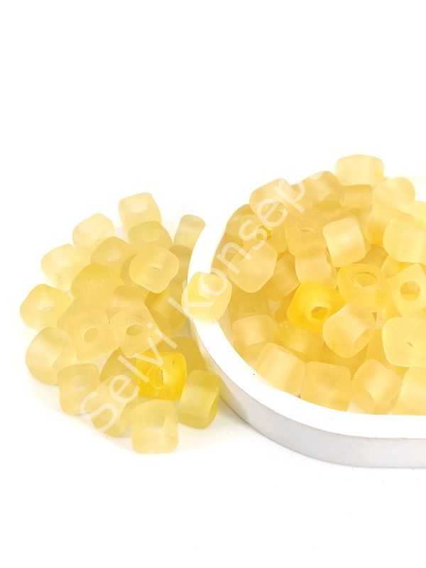 Murano Buzlu Limon Sarı Kare Boncuk