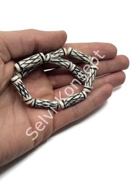 El Yapımı Etnik Desenli Silindir Dizi Tibet Boncuk Krem 8x24 mm