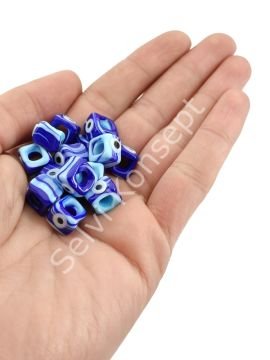 El Yapımı Lacivert-Mavi Ebruli Gözlü Murano Kare Cam Boncuk