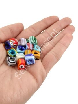 El Yapımı Karışık Renkli Ebruli Gözlü Murano Kare Cam Boncuk