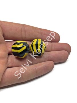 Siyah-Sarı Çizgili Cam Boncuk 21x18 mm 10 Adet
