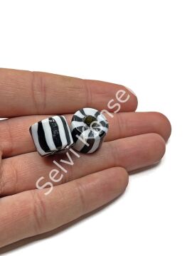 Siyah-Beyaz Çizgili Cam Boncuk 15x15 mm 10 Adet