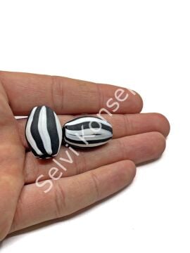 Siyah-Beyaz Çizgili Oval Mat Cam Boncuk 16x24 mm 10 Adet