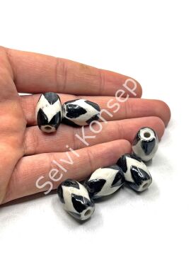 Üçgen Çizgili Seramik Boncuk Siyah-Beyaz 12x18 mm 10 Adet