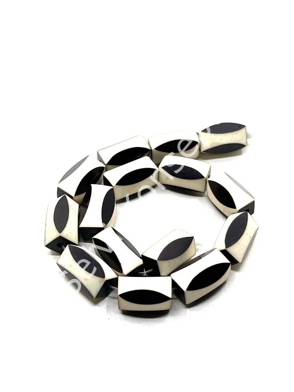 Siyah-Beyaz Kesimli Reçine Dizi Boncuk 10x18 mm