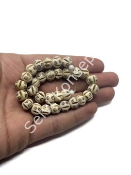 El Yapımı Etnik Desenli Dizi Tibet Boncuk Krem 10x7 mm