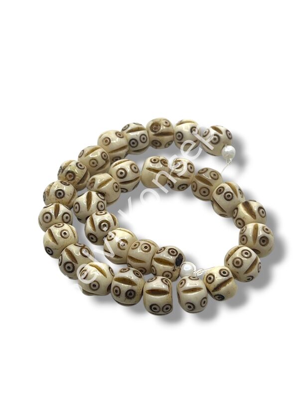 El Yapımı Etnik Desenli Dizi Tibet Boncuk Krem 10x7 mm