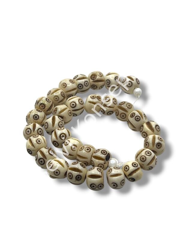 El Yapımı Etnik Desenli Dizi Tibet Boncuk Krem 10x7 mm