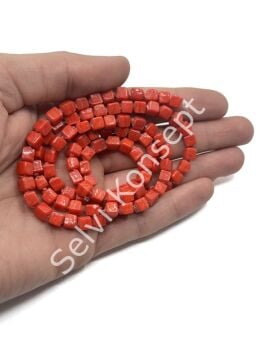 Küp Dizi Cam Boncuk Kırmızı 5x6 mm