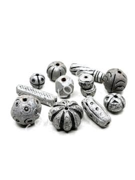 El Yapımı Desenli Pişmiş Toprak Boncuk Gümüş Renk 250 Gr