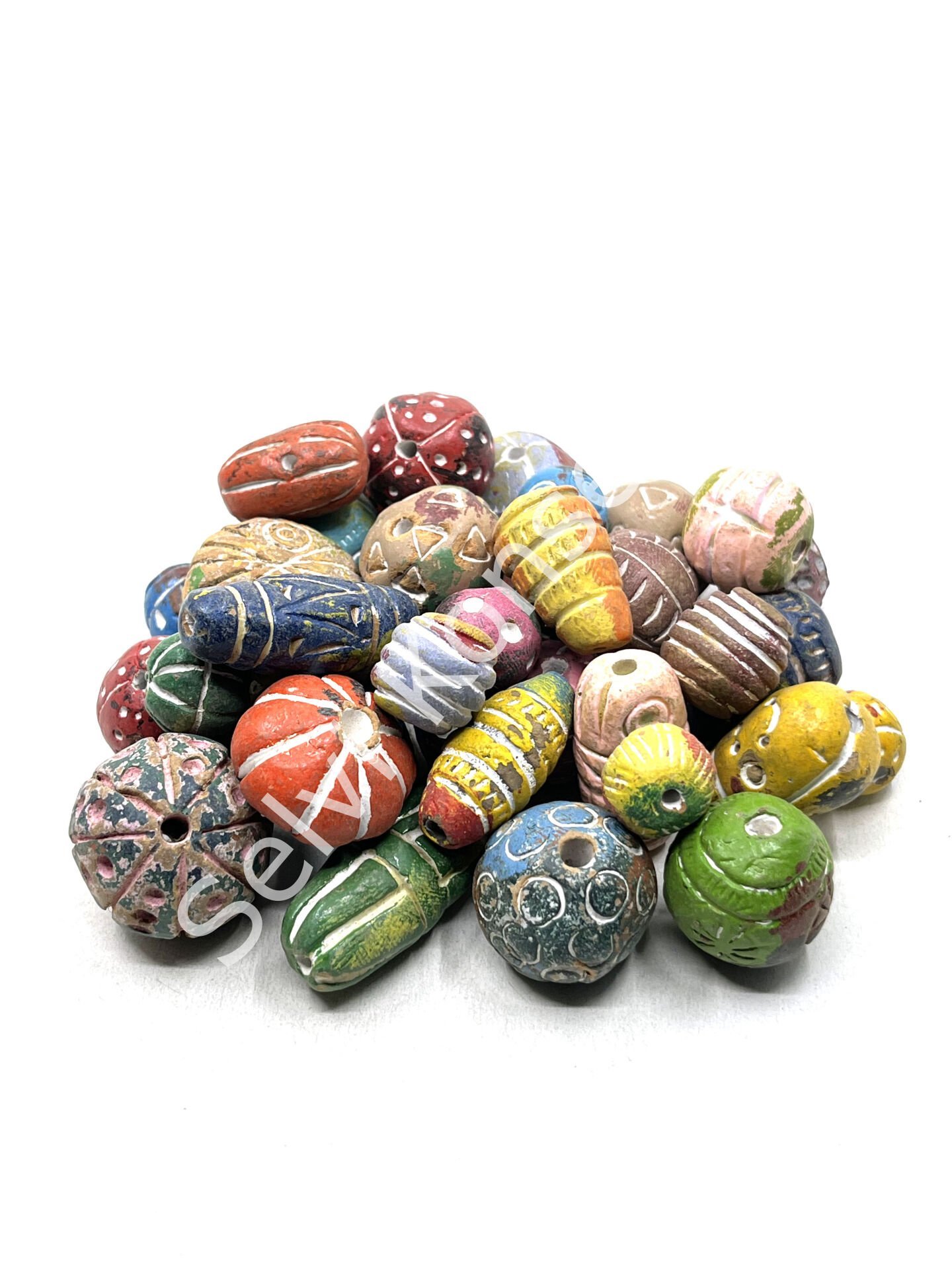 El Yapımı Desenli Pişmiş Toprak Boncuk Karışık Renkli 250 Gr